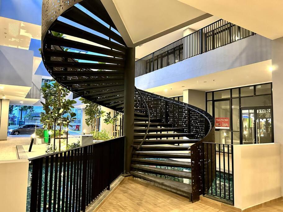 Appartamento Hck14 A Sky Tree Dualkey Bukit Indah Aeon Legoland Johor Bahru Esterno foto